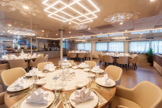 The dining room on onboard MS Adriatic Sky